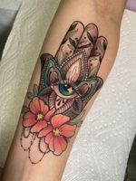 Hamsa tattoo by darth_tigera_tattoos #DarthTigeraTattoos #hamsatattoo #hamsa #eye #hamsahand #spiritual #handofgod #geometric #flower