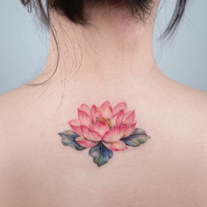 Watercolor tattoo by Donghwa of Studio by Sol #Donghwa #StudiobySol #Seoul #Koreanartist #Koreantattooartist #watercolor #fineline #detailed #color #nature #floral #lotus