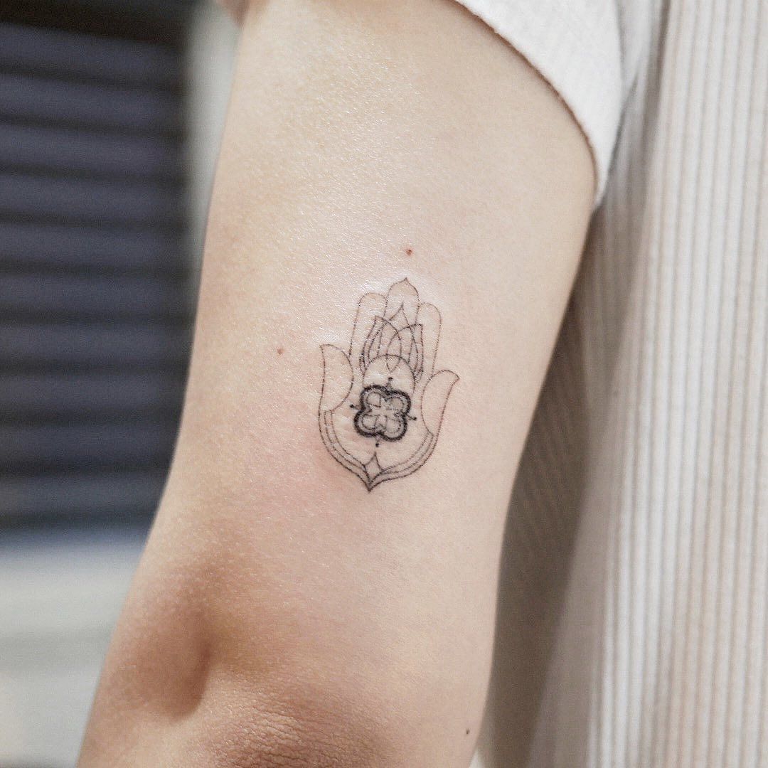 17 top Minimalist Hand Tattoos ideas in 2024