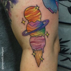 #JulianaManzolli #tatuadorasbrasileiras #sorvete #icecream #planetas #planets #doce #candy