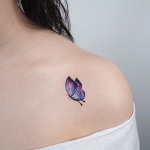 Watercolor tattoo by Donghwa of Studio by Sol #Donghwa #StudiobySol #Seoul #Koreanartist #Koreantattooartist #watercolor #fineline #detailed #color #nature #butterfly