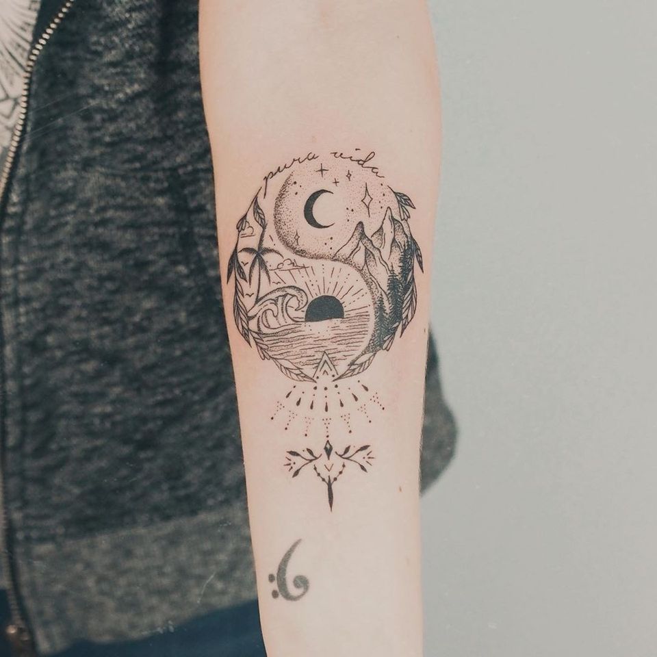 Sun and moon yin yang tattoo by zmfreespirit #zmfreespirit #YinYangtattoos #YinYang #Chinese #symbol 