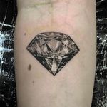 Diamond tattoo by Lil Jeon #LilJeon #blackandgrey #realism #diamond #jewel 