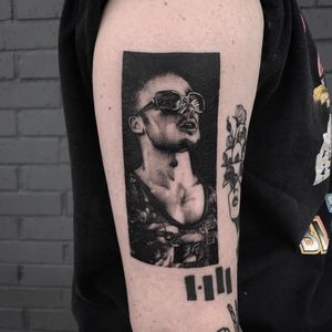 Brad Pitt portrait tattoo by Rick Schenk #RickSchenk #portrait #BradPitt #FightClub #Blackwork #Realism #film #movie #cultclassic