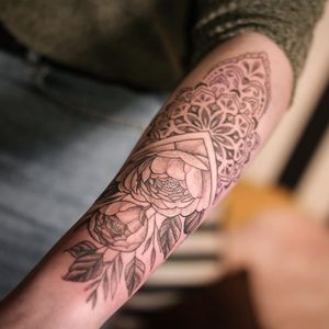 Geometric and floral tattoo by Megan Bird #MeganBird #flower #sacredgeometry #geometric #HoboJackClothing #HoboJackTattoo #HoboJackSkate #tattooculture #tattoocommunity #tattoocollector #tattooartist