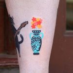Hand poke tattoo by Han aka Hey Hey Diary #Han #HeyHeyDiary #handpoke #stickandpoke #nonelectric #kawaii #cute #tiny #small #funny #seoul #koreantattooist #vase #floral #flowers #microportrait
