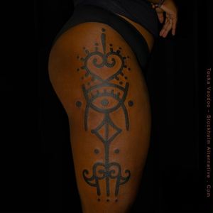 Tribal pattern tattoo by Stockholm Alternative #StockholmAlternative #tribal #symbol #patten #blackwork #linework #dot #eye 
