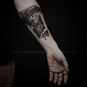 Tattoo by Artem Marchenko #ArtemMarchenko #realism #blackandgrey #edwardscissorhands #johnnydepp #winonaryder #film