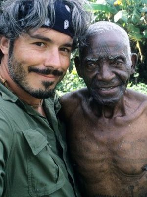 Lars Krutak with Pius, a traditional healer and one of the last Makonde tattooists of Mozambique (credit: Lars Krutak) #medicicaltattooing #culturaltattoos #healingpoweroftattoos #dotworktattoos #curativetattooing