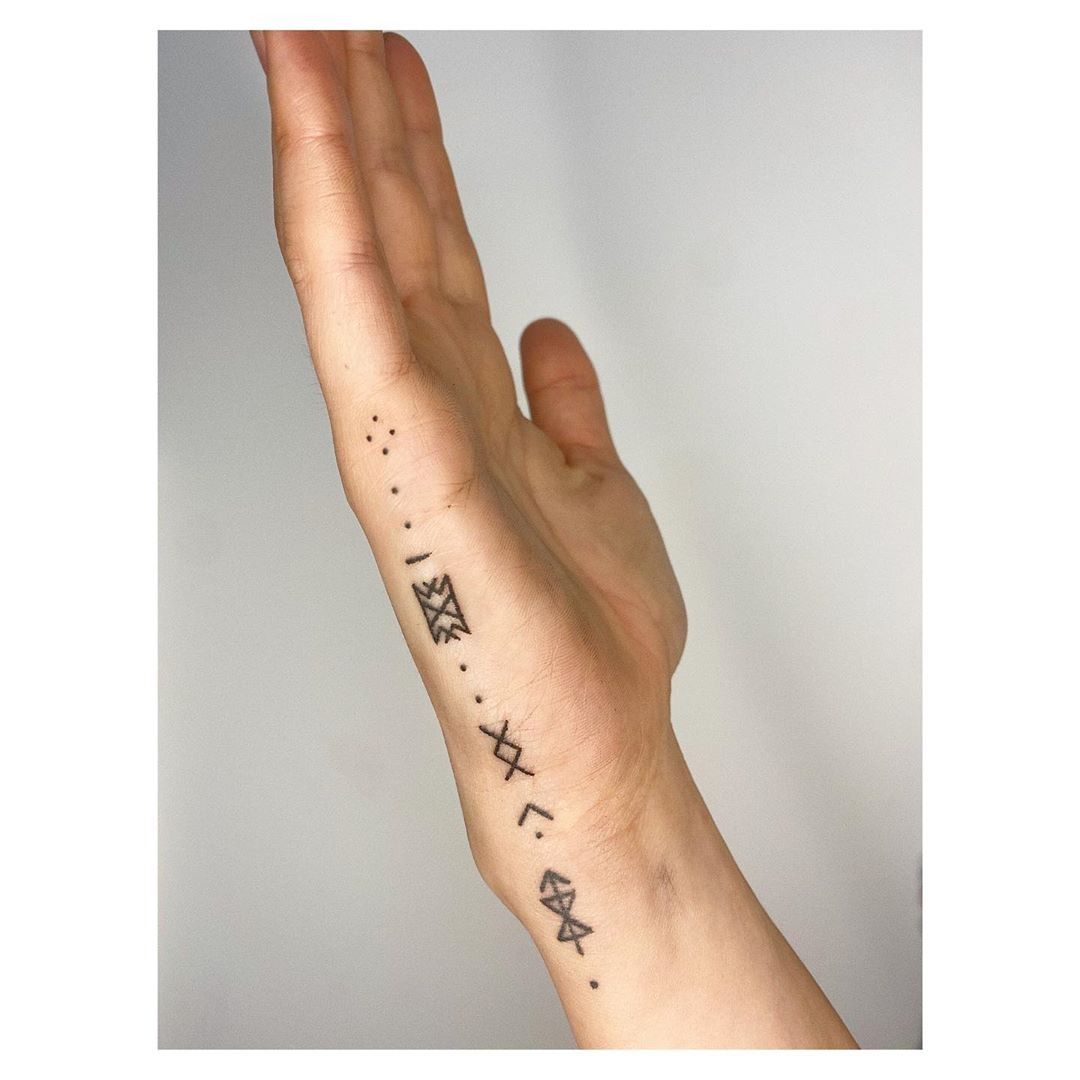 Algiz Rune Temporary Tattoo - Set of 3 – Little Tattoos