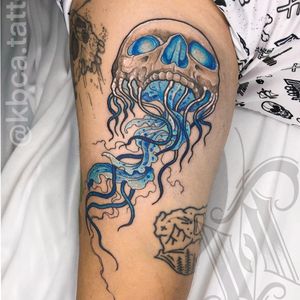 Jellyfish tattoo by kbca.tattoo #kbcatattoo #jellyfish #ocean #oceanlife #animal 
