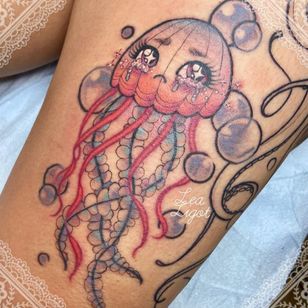 Jellyfish tattoo by Lea Ligot #LeaLigot #jellyfish #ocean #oceanlife #animal 