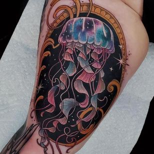 Jellyfish tattoo by Angela Emr #AngelaEmr #jellyfish #ocean #oceanlife #animal 