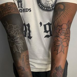 White Ink over Blackwork Tattoo by Dimitri Felony #DimitriFelony #whiteinkoverblackwork #whiteinkonblacktattoo #whiteonblack #whiteink #blackwork #blackout