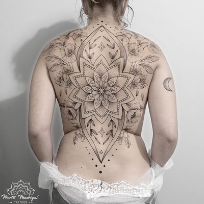Tattoo by Marta Madrigal #MartaMadrigal #fineline #dotwork #illustrative #floral #flower #nature #sacredgeometry #mandala