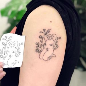 Frances Cannon illustration tattooed on Ayla by carlatattoos #FrancesCannon #carlatattoos #illustrative #body #bodypositive #nude #plants #flowers #linework 