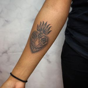 sacred heart tattoo by drubiedoo #drubiedoo #sacredheart #flower #fire