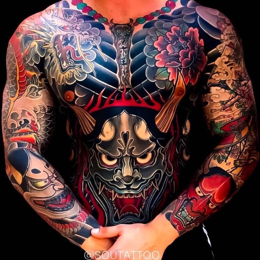 Pin em Skull Stomach Tattoo Designs