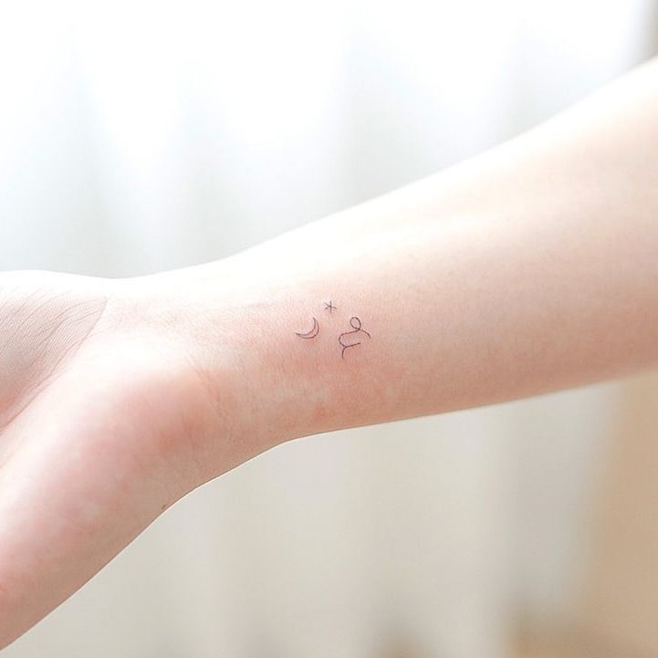 Buy Tiny Capricorn Sign Tattoos set of 8 Capricorn Symbol Temporary Tattoos  / Capricorn Sign Tattoo / Capricorn Zodiac Tattoo / Astro Sign Online in  India - Etsy