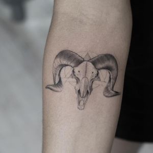 Aries tattoo by yontattooer #yontatooer #aries #zodiac #astrology #horoscope