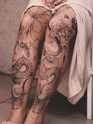 Snake tattoos by vlada.2wnt2 #vlada2wnt2 #snake #illustrative #flower #peony #illustrative #leg #shintattoo #nature #animal