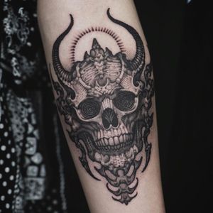Skull tattoo by Taesin #Taesin #skull #illustrative #esoteric #bones #darkart #skeleton #blackwork