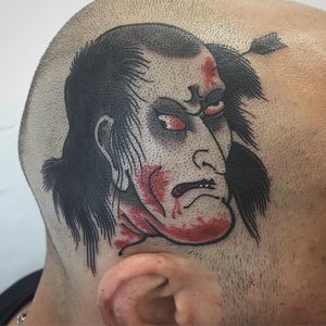 Japanese tattoo by Gandhi aka Guillaume de la Torre #Gandhi #GuillaumedelaTorre #japanese #namakubi #severedhead #arrow #scalp #sidehead