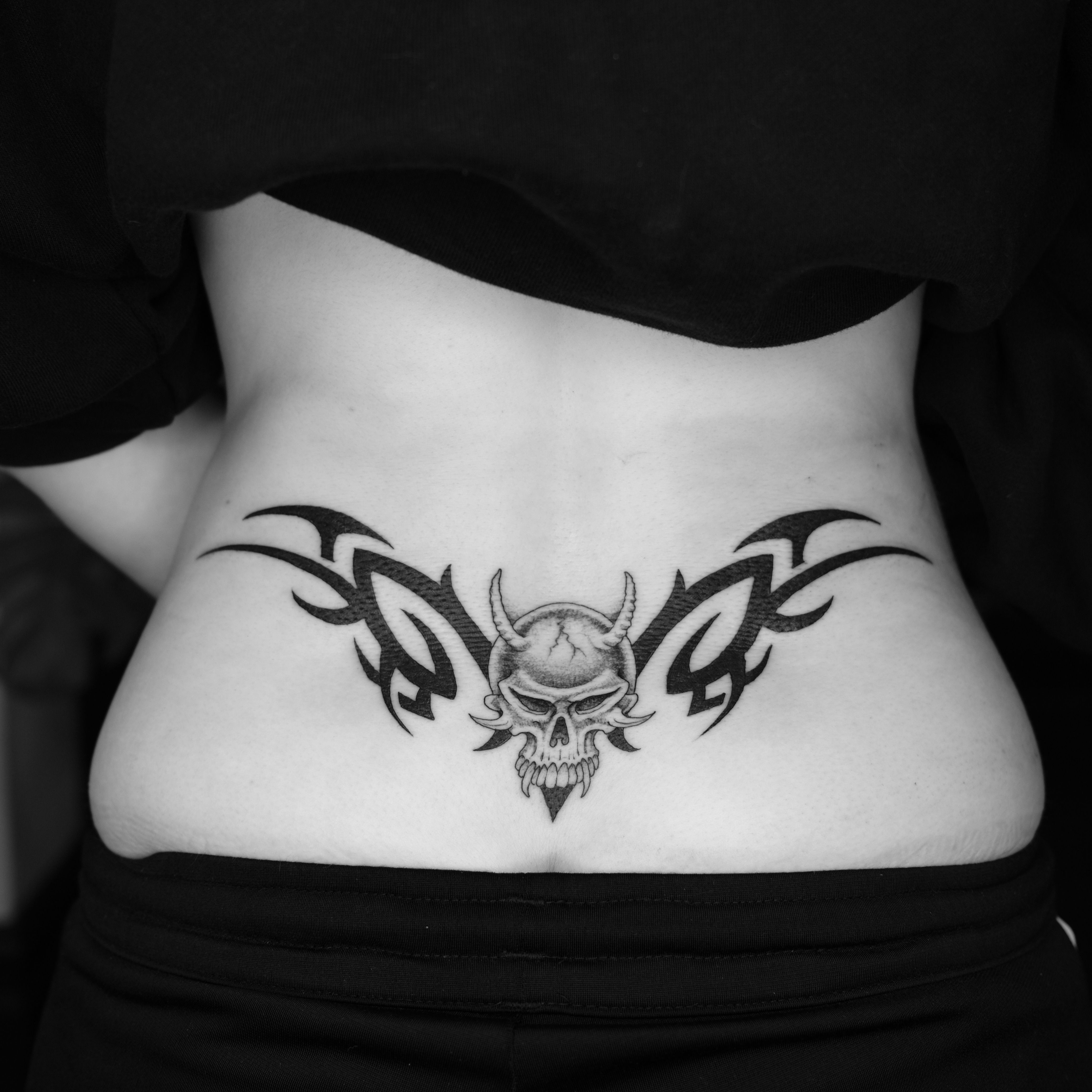 40 Lower Back Tribal Tattoos that are both Sexy and Artistic
