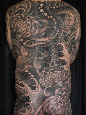 Tattoo by Soren Sangkuhl #SorenSangkuhl #japanese #neojapanese #snake #waves #chrysanthemum #flower #nature #water