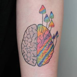 MDMA tattoo by Lorka Tattoo #LorkaTattoo #psychedelictattoo #psychedelic #surreal #trippy #strange #acid #lsd #mushrooms #e #mdma #molecule #rainbow