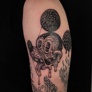 Trippy tattoo by Skeleton Jelly #SkeletonJelly #psychedelictattoo #psychedelic #surreal #trippy #strange #mickeymouse