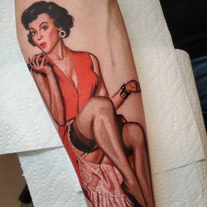 Pin up tattoo by Wes Holland #WesHolland #pinupgirl #pinup #portrait #lady #woman #babe #tattooedgirl