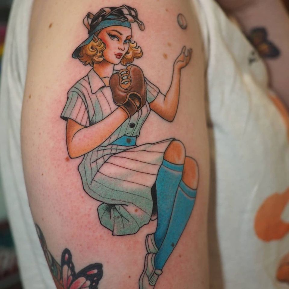 Pin up tattoo by Wes Holland #WesHolland #pinupgirl #pinup #portrait #lady #woman #babe #tattooedgirl