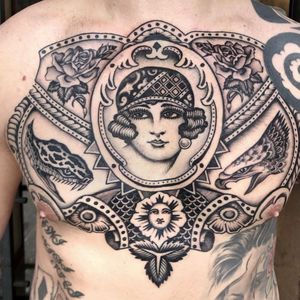 Pin up tattoo by Rafa Decraneo #RafaDecraneo #pinupgirl #pinup #portrait #lady #woman #babe #tattooedgirl