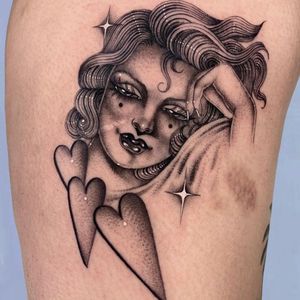 Pin up tattoo by Sara Rosa Corazon #SaraRosaCorazon #pinupgirl #pinup #portrait #lady #woman #babe #tattooedgirl