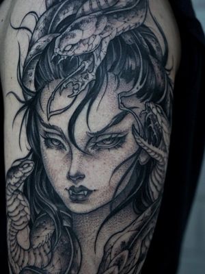 Illustrative tattoo by Gale Shapira aka Bloodwraith #GaleShapira #Bloodwraith #Illustrative #darkart #horror #blackwork #portrait #vampire #lady #snake #demon