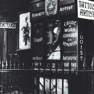 George Burchett’s tattoo studio on Waterloo Road – image courtesy of the Tattoo Archive #tattoostudio #historictattoos #thekingoftattooists #georgeburchett