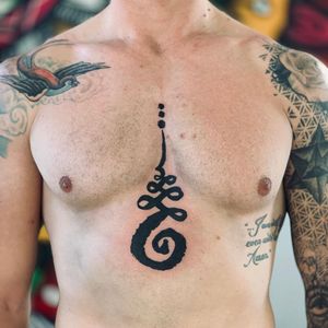 Unalome tattoo by lloydvieira #lloydvieira #blackwork #sternum #chest #unalome #buddhism #buddhist #symbol