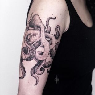 Tattoo by Alena Zozulenko #AlenaZozulenkoo #illustrative #blackandgrey