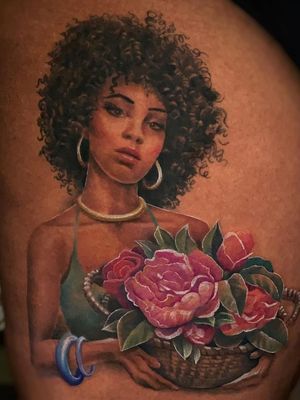 Portrait tattoo by Adriana Hallow #AdrianaHallow #portrait #realism #color #lady #peony #flower #floral #queertattoo #qttr #pridetattoo #lgbtqiatattoo #lgbtqtattoo