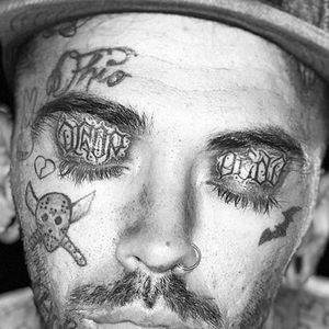 Eyelid tattoo by Paul Racks #PaulRacks #eyelidtattoo #eyelid #linework #facetattoo #face