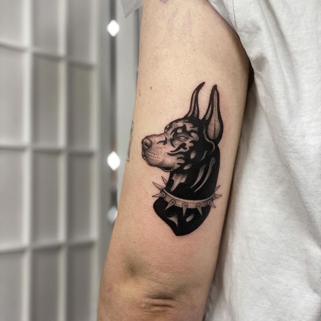 Very Realistic Doberman Tattoo On Half Sleeve