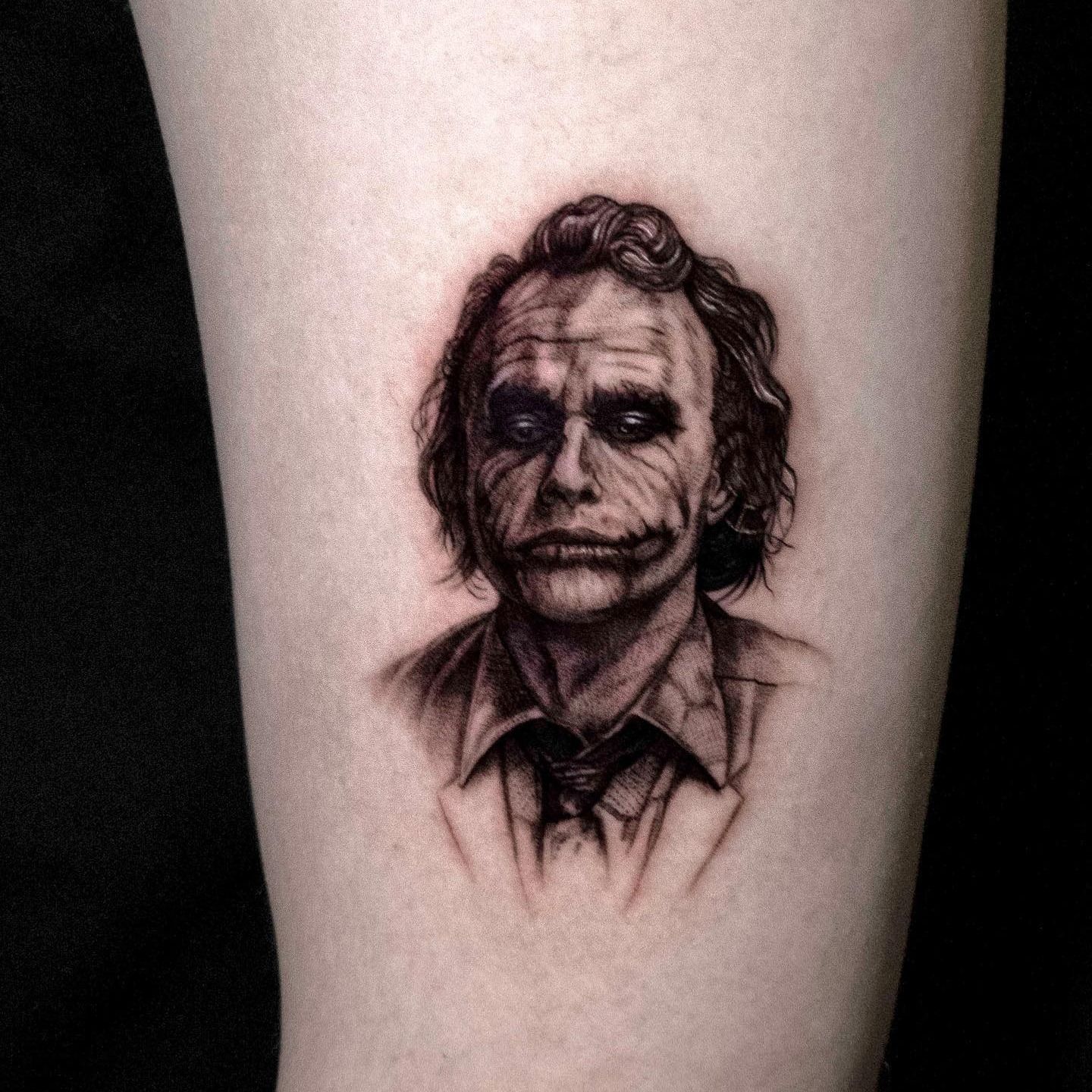 Wow excellent Heath Ledger Portrait  Joker tattoo Joker tattoo design  Batman joker tattoo