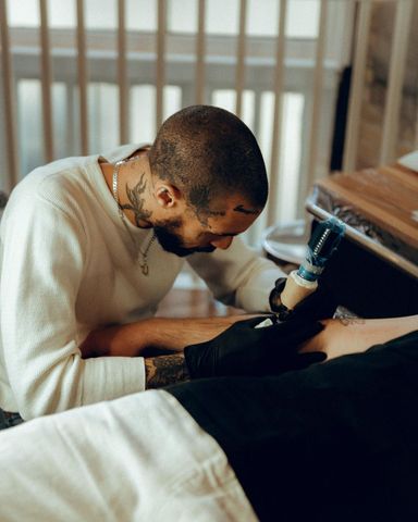 Fine Line Intricacies: An Interview with Delphin Musquet