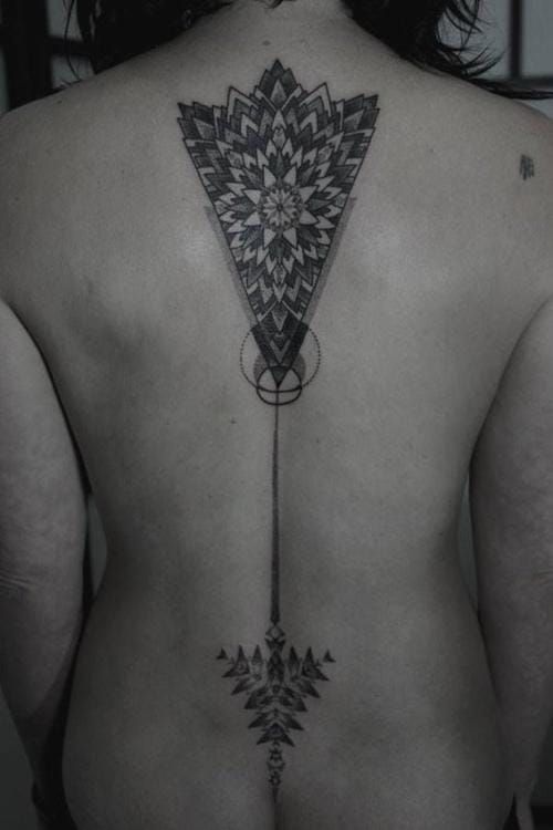 The mysterious beauty of Kenji Alucky's work. #spine #mysterious #kenjialucky