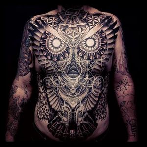 Killer torso tattoo by Matthew Hitt! #torso #mattherhitt #blackwork