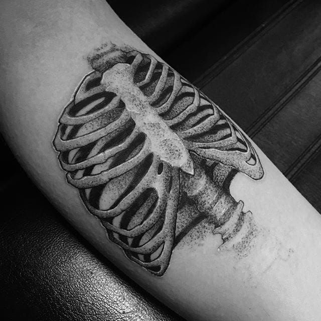 spine and ribs tattoo