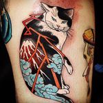 It's awesome how the lightning jumps off of this monmon cat's by Horitomo (IG—horitomo_stateofgrace) Irezumi. #Irezumi #Horitomo #lightning #monmoncats #volcano