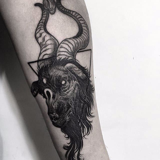 15 Tatuagens Da Incompreendida Figura Do Bode