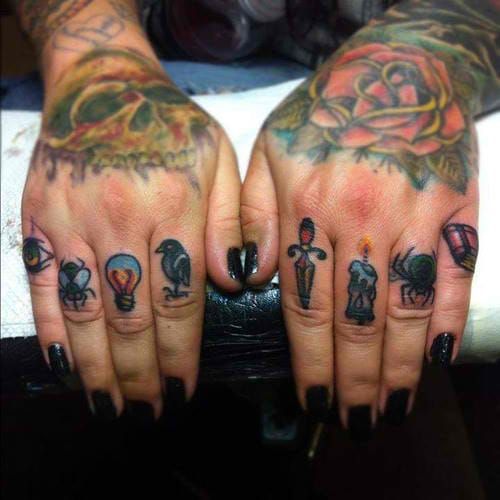 Awesome finger tattoos. Artist unknown. #finger #fingertattoos